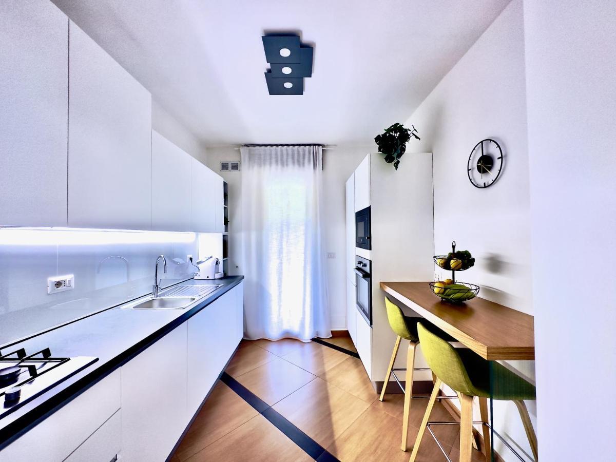 ليتشي Salento Sweet Home - Obelisco Luxury Apartment المظهر الخارجي الصورة